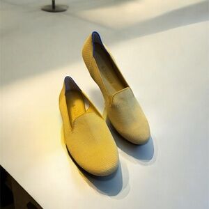 Women's Rothys Lemondrop Yellow Round Toe Loafers Sz 8w